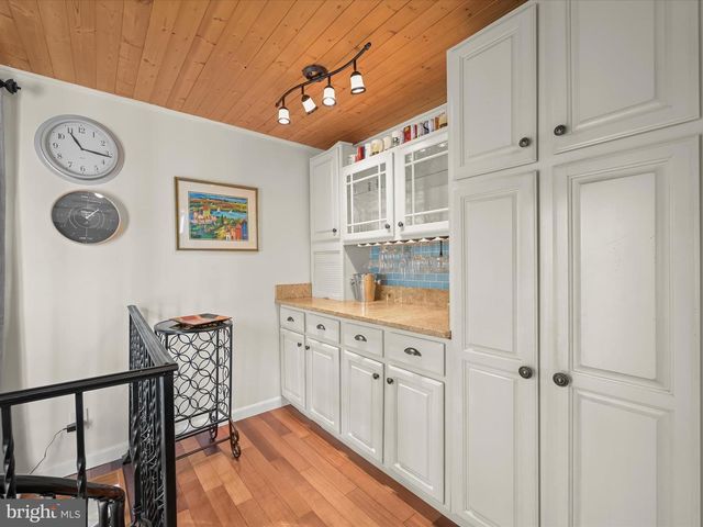 8138 FOREST GLEN DR, Pasadena, MD 21122