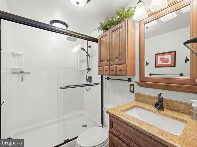 8138 FOREST GLEN DR, Pasadena, MD 21122