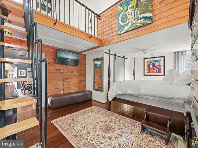 8138 FOREST GLEN DR, Pasadena, MD 21122