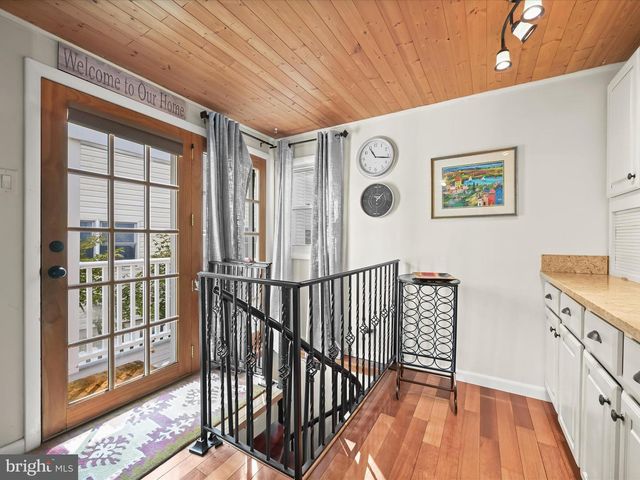 8138 FOREST GLEN DR, Pasadena, MD 21122