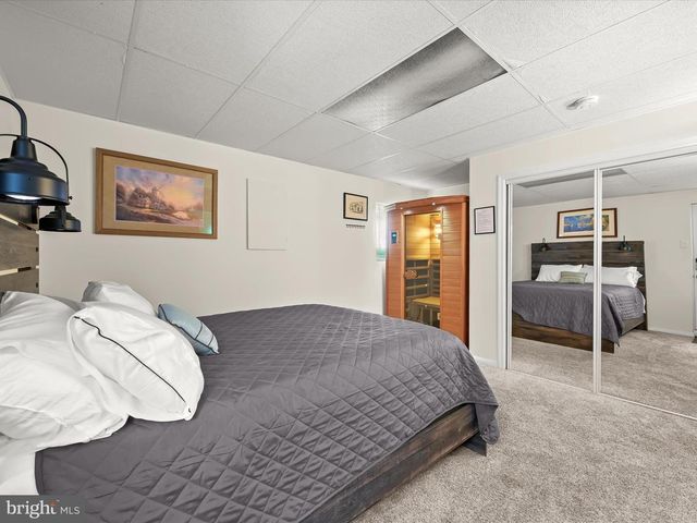 8138 FOREST GLEN DR, Pasadena, MD 21122