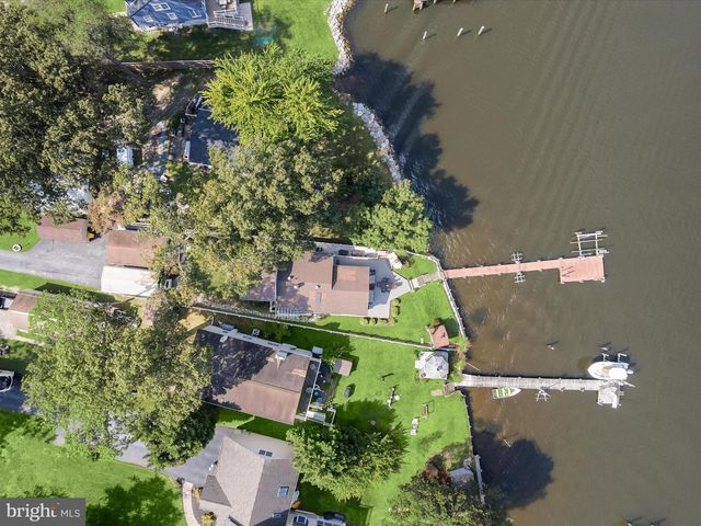 8138 FOREST GLEN DR, Pasadena, MD 21122