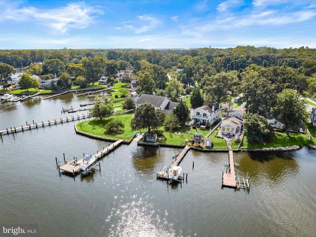 8138 FOREST GLEN DR, Pasadena, MD 21122