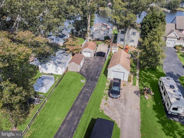 8138 FOREST GLEN DR, Pasadena, MD 21122