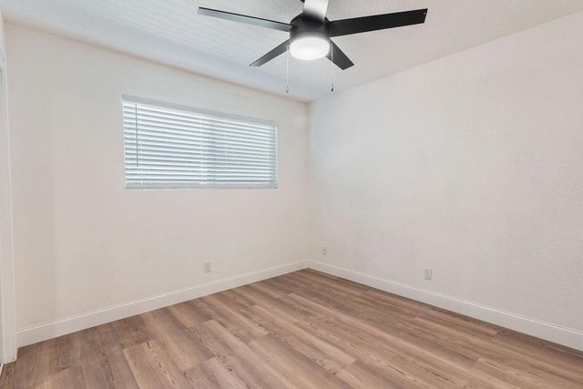 974 W Fairmont, Clovis, CA 93612