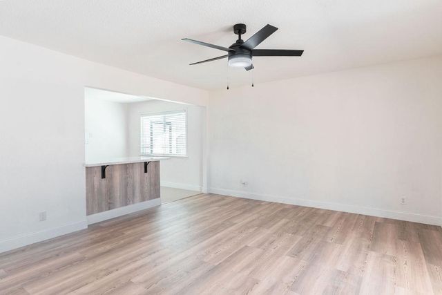 974 W Fairmont, Clovis, CA 93612