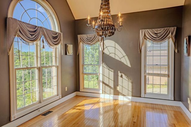 916 Country Oaks Drive, Richmond, KY 40475