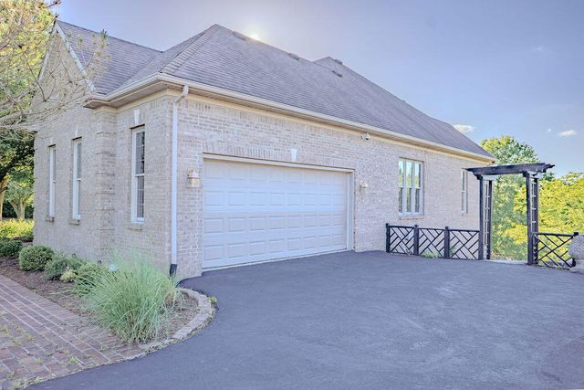 916 Country Oaks Drive, Richmond, KY 40475