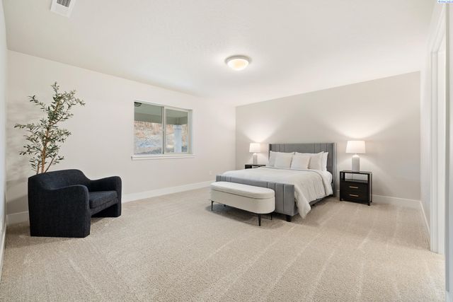 6626 W 30th Pl, Kennewick, WA 99338