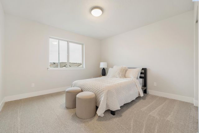 6626 W 30th Pl, Kennewick, WA 99338