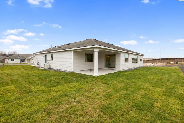 6626 W 30th Pl, Kennewick, WA 99338