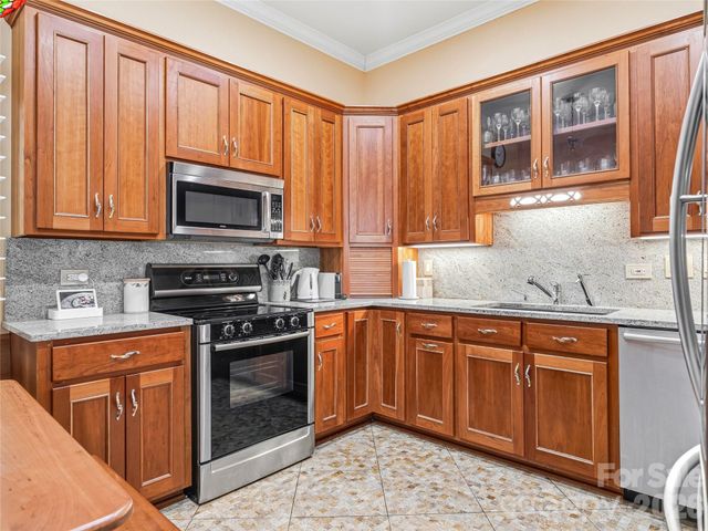 30 Dover Street, Asheville, NC 28804