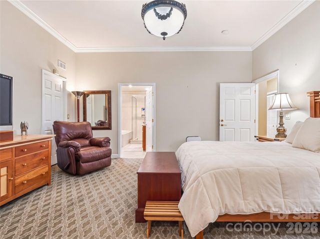 30 Dover Street, Asheville, NC 28804
