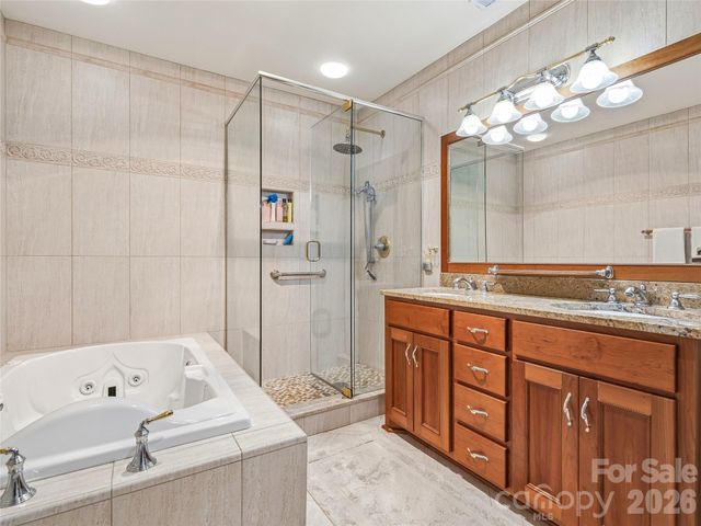 30 Dover Street, Asheville, NC 28804