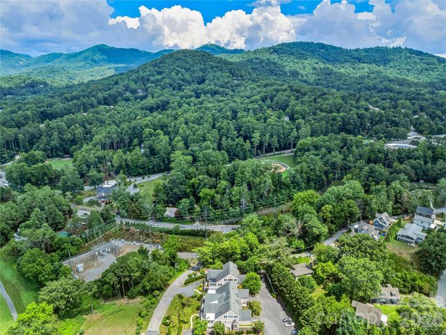 30 Dover Street, Asheville, NC 28804