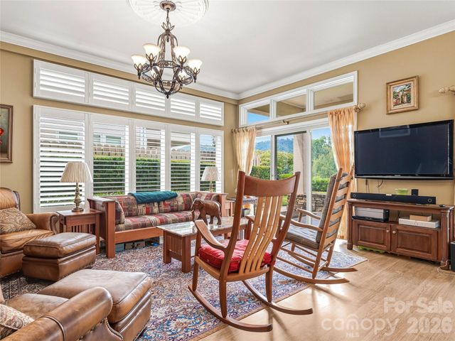 30 Dover Street, Asheville, NC 28804