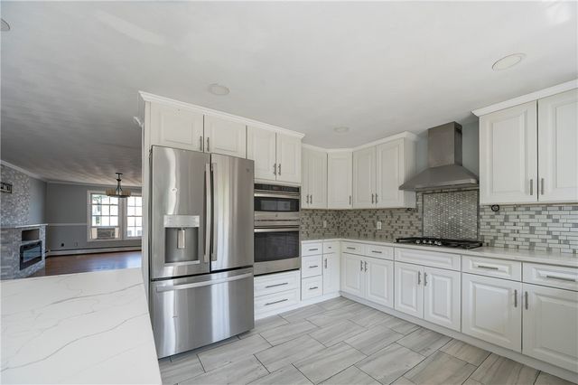 115 Sutton Avenue, East Providence, RI 02914