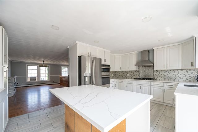 115 Sutton Avenue, East Providence, RI 02914