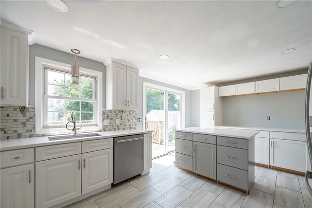 115 Sutton Avenue, East Providence, RI 02914