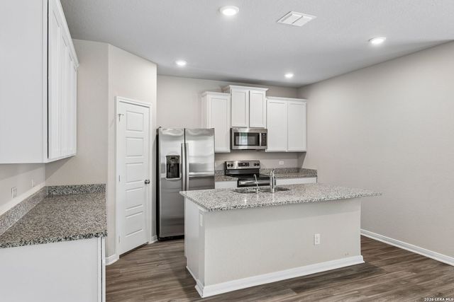 605 Oleander Crk, Seguin, TX 78155