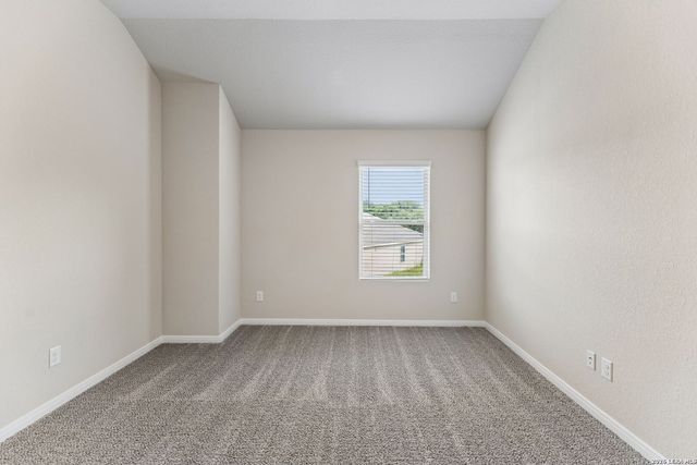 605 Oleander Crk, Seguin, TX 78155