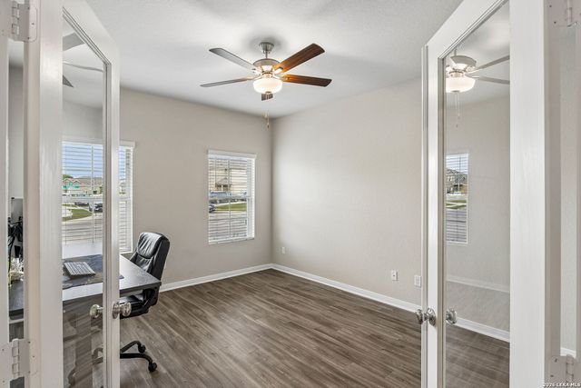 605 Oleander Crk, Seguin, TX 78155