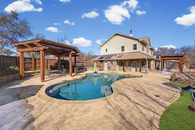 168 Mesa Grande Drive, Fort Worth, TX 76108