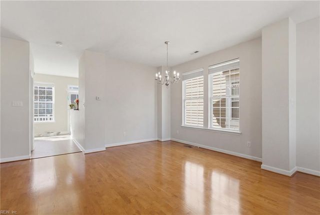 229 Tigerlilly DR, Portsmouth, VA 23701