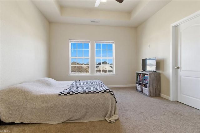 229 Tigerlilly DR, Portsmouth, VA 23701