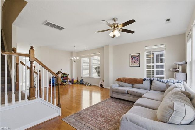 229 Tigerlilly DR, Portsmouth, VA 23701