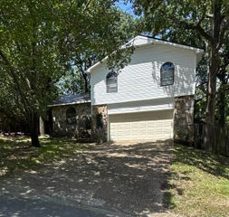 14 MARBLE Court, Little Rock, AR 72212