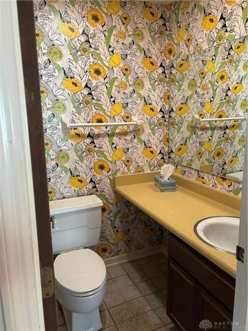 1401 Brittany Hills Drive, Dayton, OH 45459