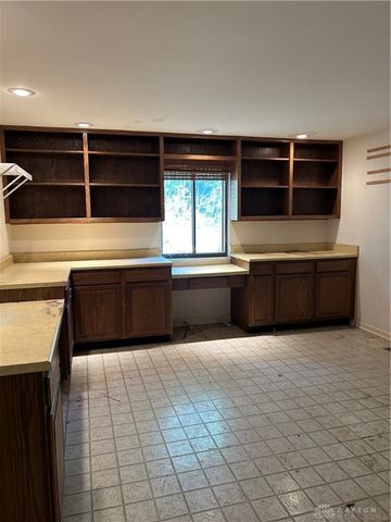 1401 Brittany Hills Drive, Dayton, OH 45459