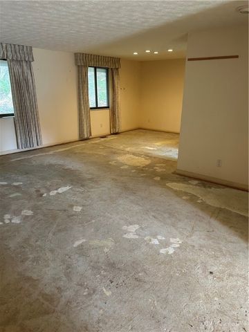 1401 Brittany Hills Drive, Dayton, OH 45459