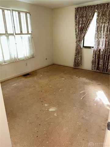 1401 Brittany Hills Drive, Dayton, OH 45459