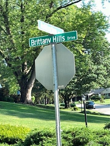 1401 Brittany Hills Drive, Dayton, OH 45459