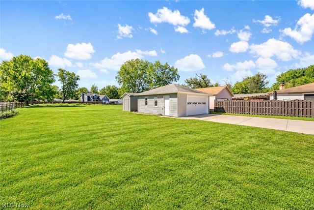 285 Nobottom Road, Berea, OH 44017