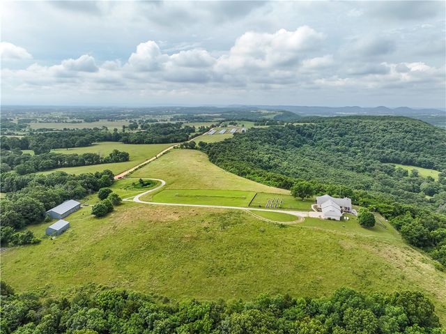 1503 County Road 447, Berryville, AR 72616