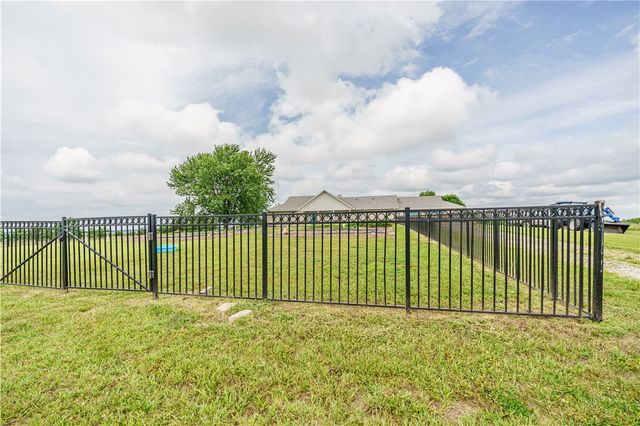 1503 County Road 447, Berryville, AR 72616