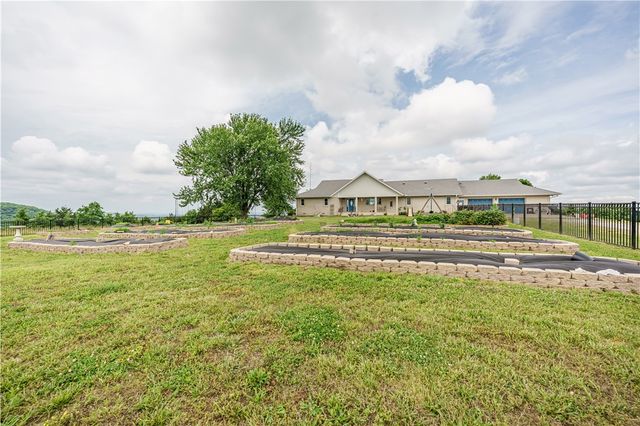 1503 County Road 447, Berryville, AR 72616