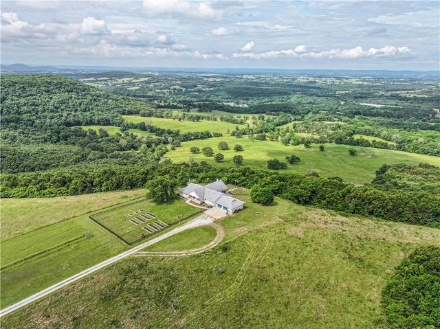 1503 County Road 447, Berryville, AR 72616