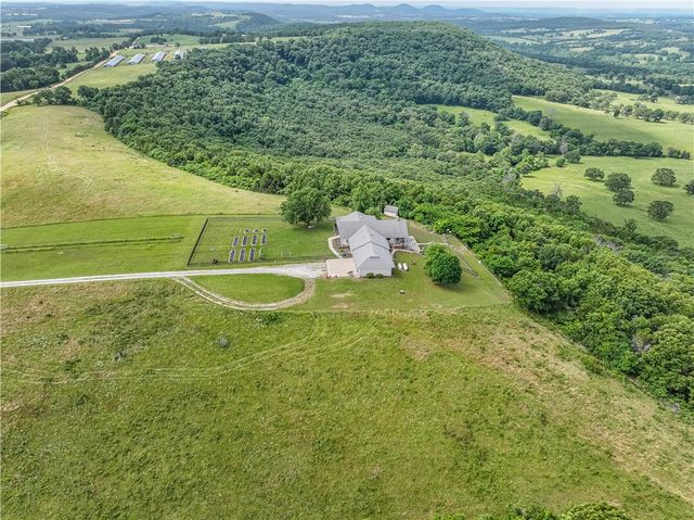 1503 County Road 447, Berryville, AR 72616