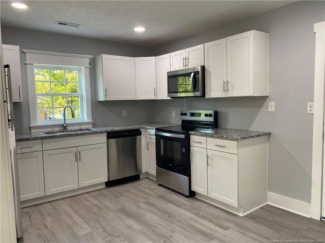 5633 Duncan Street, Hope Mills, NC 28348