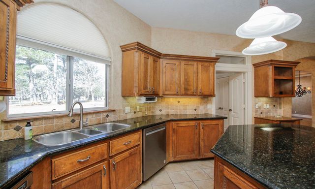 28742 Lakeside Green, Magnolia, TX 77355