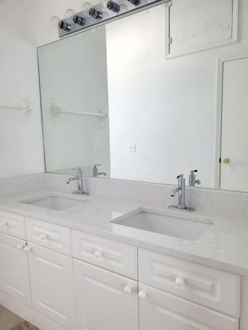 233 COCO PLUM DRIVE, Davenport, FL 33897