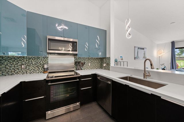 77653 Woodhaven Drive S, Palm Desert, CA 92211