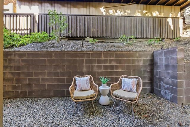 3335 La Mesa Drive 4, San Carlos, CA 94070