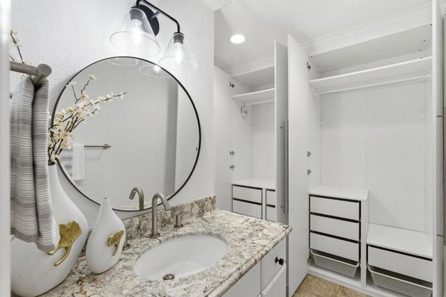 3335 La Mesa Drive 4, San Carlos, CA 94070