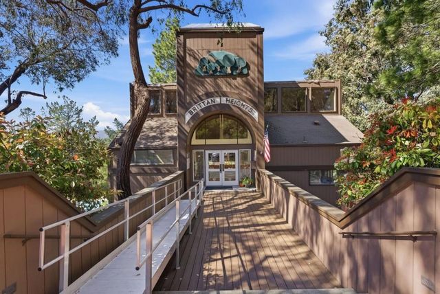 3335 La Mesa Drive 4, San Carlos, CA 94070