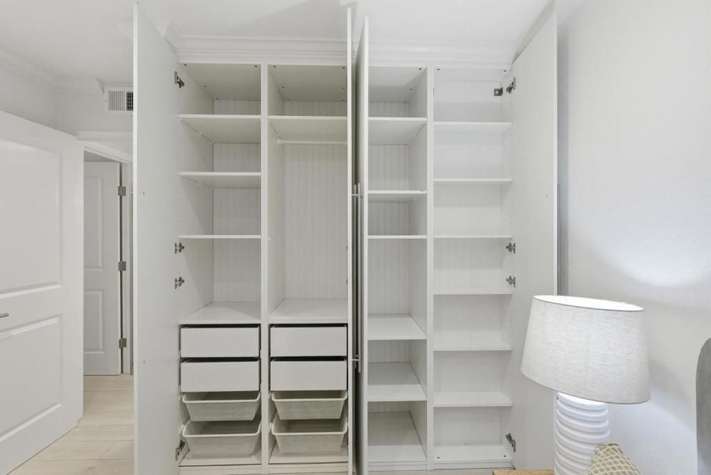 Image 15 of property listing at 3335 La Mesa Drive 4, San Carlos, CA 94070